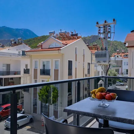 Light * フェティエ