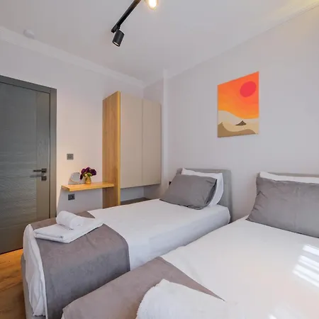 Light * フェティエ